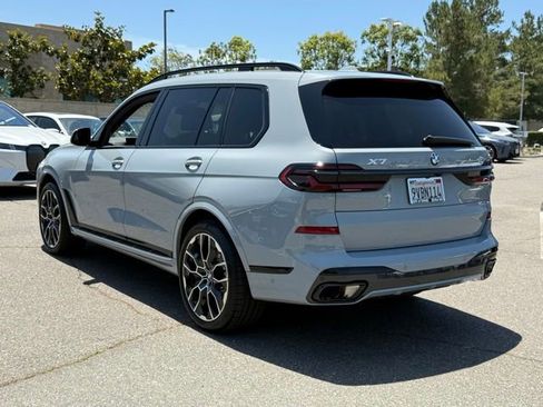 Used 2026 BMW X7 xDrive40i w/ M Sport Package AWD/4WD image 11