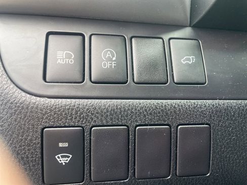 Used 2017 Toyota Highlander XLE AWD/4WD image 18