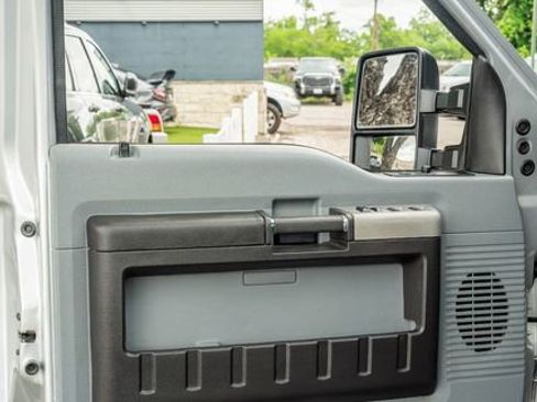 Used 2015 Ford F250 XLT w/ XLT Value Package AWD/4WD image 17