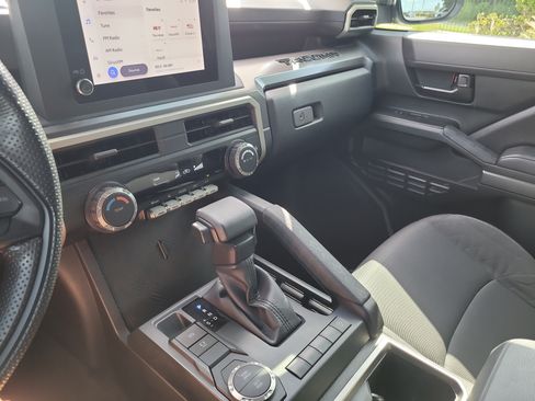 Used 2024 Toyota Tacoma SR5 RWD image 21