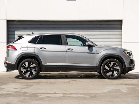 Used 2025 Volkswagen Atlas Cross Sport SE AWD/4WD image 20