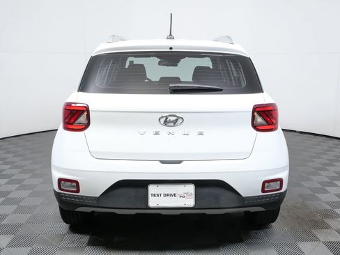 Used 2023 Hyundai Venue SEL image 28