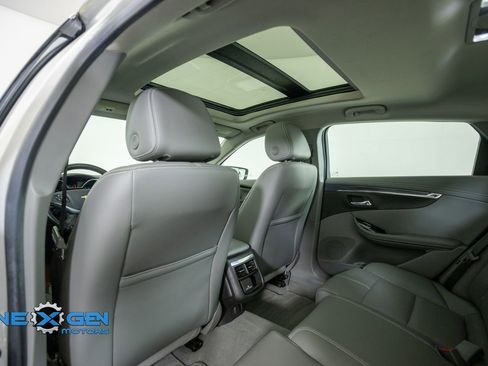 Used 2019 Chevrolet Impala LT w/ Sunroof and Spoiler Package FWD image 27