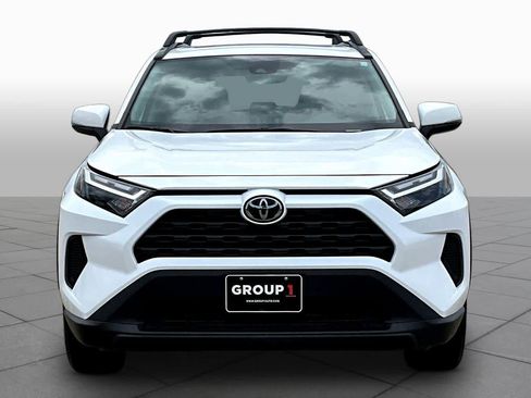 Used 2024 Toyota RAV4 XLE w/ Convenience Package image 4