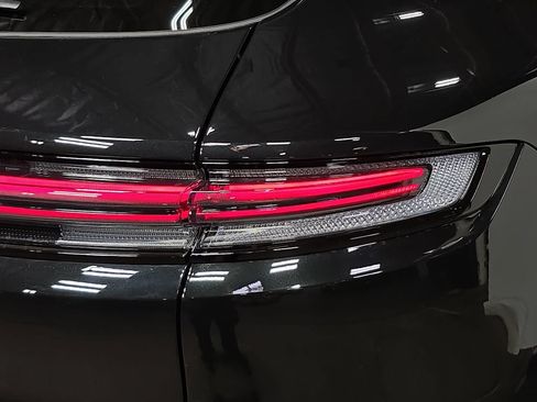 Certified 2026 Porsche Cayenne Turbo AWD/4WD image 30