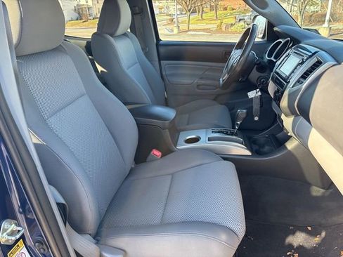 Used 2015 Toyota Tacoma 4x4 Double Cab image 12
