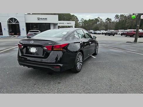 Used 2024 Nissan Altima 2.5 SV image 31