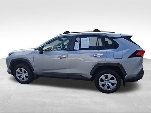 Used 2021 Toyota RAV4 LE FWD image 6