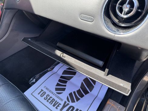 Used 2015 Jaguar XJ L Portfolio image 19