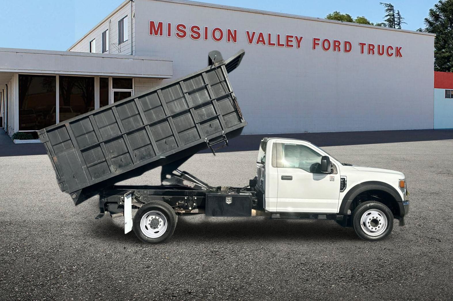 Used 2021 Ford F450 XL w/ Power Equipment Group RWD image 3
