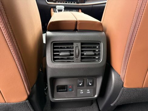 New 2026 Nissan Rogue Platinum image 22