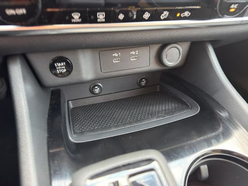 Certified 2025 Nissan Rogue SV AWD/4WD image 20