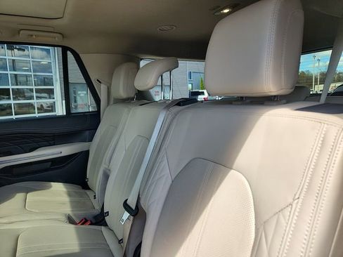 Used 2023 Ford Expedition Max Platinum AWD/4WD image 24
