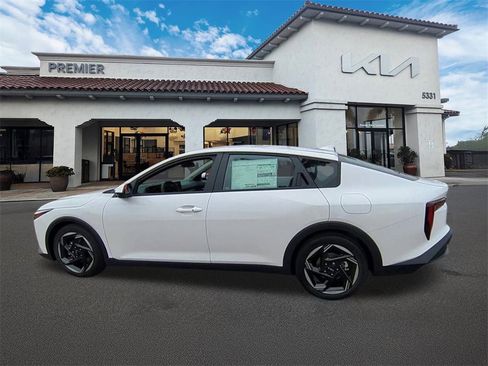 New 2025 Kia K4 EX image 5