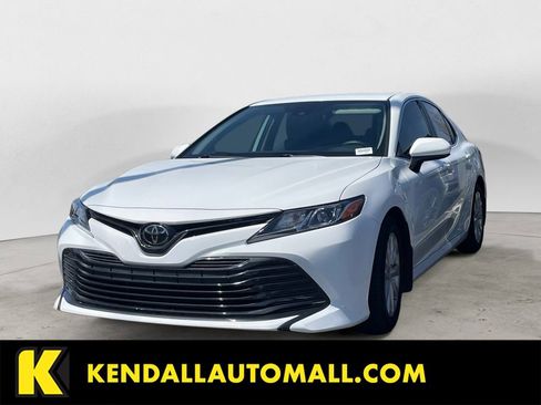 Used 2020 Toyota Camry LE w/ Carpet Mat Package image 1