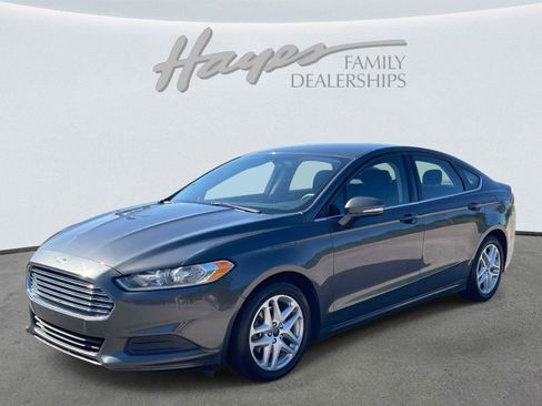 Used 2016 Ford Fusion SE FWD image 7