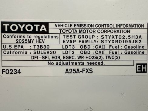 Used 2025 Toyota Sienna XSE image 75