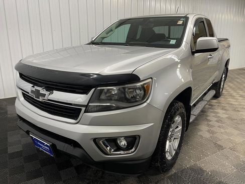 Used 2018 Chevrolet Colorado LT w/ LT Convenience Package image 9