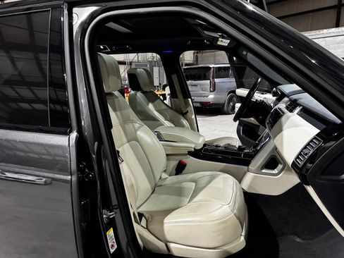 Used 2020 Land Rover Range Rover HSE image 27