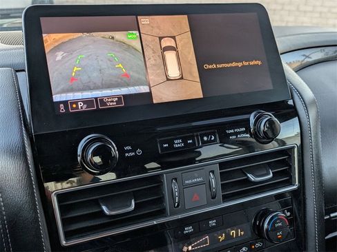 Used 2024 INFINITI QX80 Luxe image 16