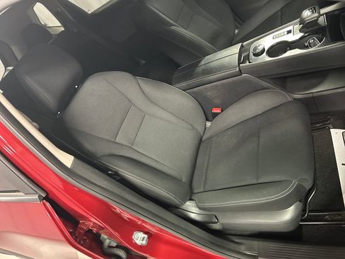 Used 2023 Nissan Rogue S AWD/4WD image 23