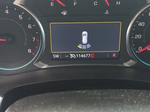 Used 2021 Chevrolet Traverse LT FWD image 22