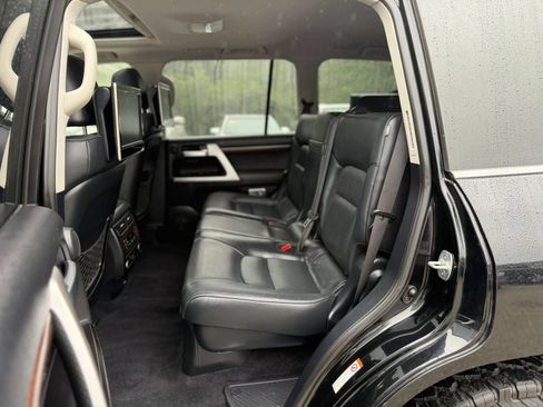 Used 2016 Toyota Land Cruiser AWD/4WD image 12