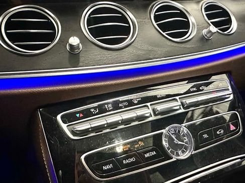 Certified 2017 Mercedes-Benz E 300 4MATIC image 27