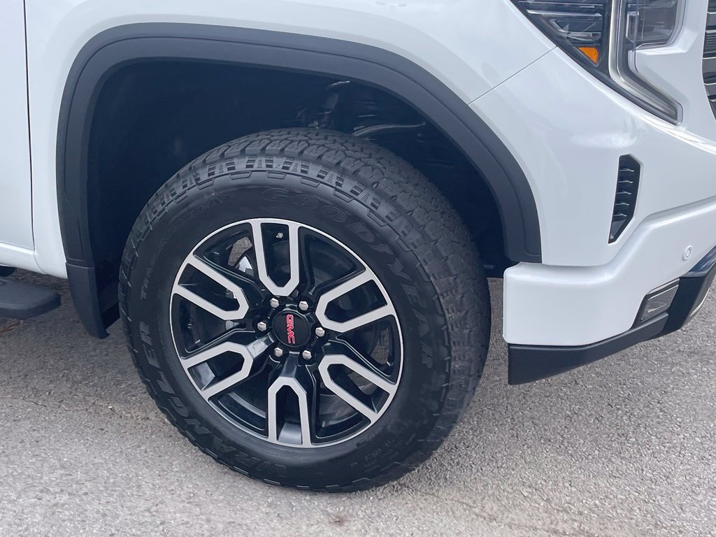 New 2026 GMC Sierra 1500 AT4 w/ AT4 Premium Package AWD/4WD image 4