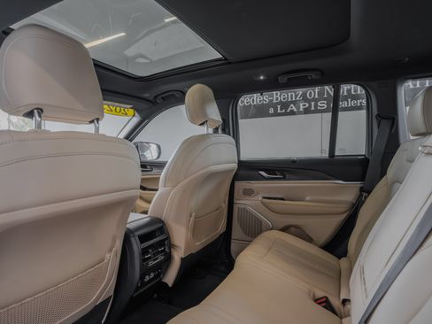 Used 2023 Jeep Grand Cherokee 4WD 4xe w/ Luxury Tech Group II image 25