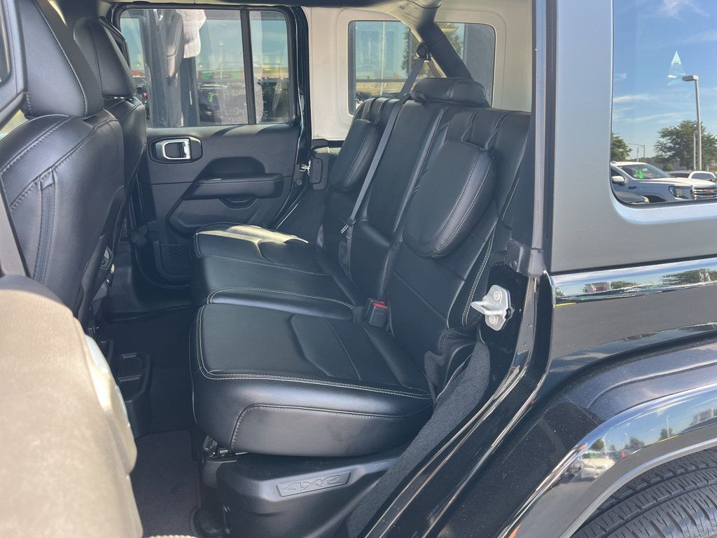 Used 2023 Jeep Wrangler Unlimited Sahara AWD/4WD image 29