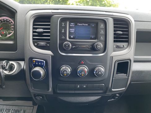 Used 2017 RAM 1500 Express RWD image 24