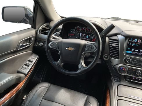 Used 2019 Chevrolet Suburban Premier AWD/4WD image 11