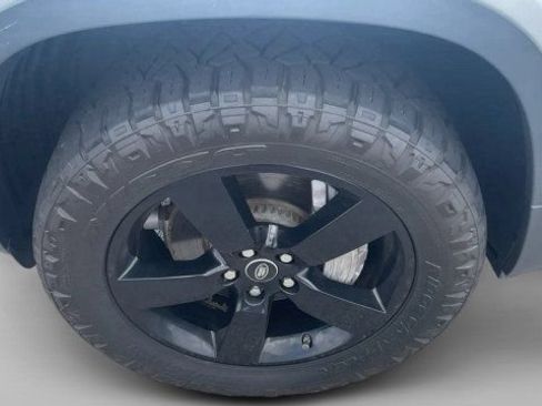 Used 2020 Land Rover Defender 110 First Edition AWD/4WD image 3