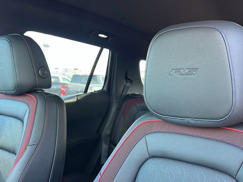 New 2026 Chevrolet Equinox RS w/ Convenience Package III AWD/4WD image 18