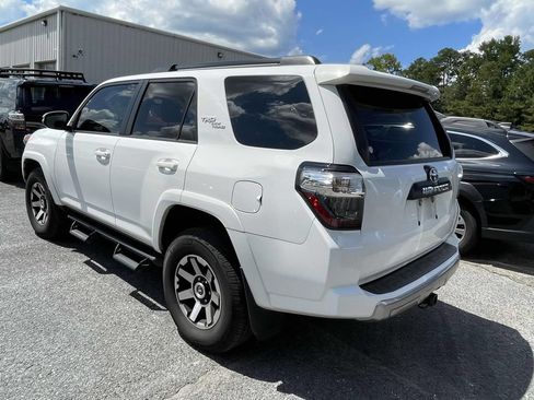 Used 2021 Toyota 4Runner TRD Off-Road Premium w/ Moonroof Package AWD/4WD image 4