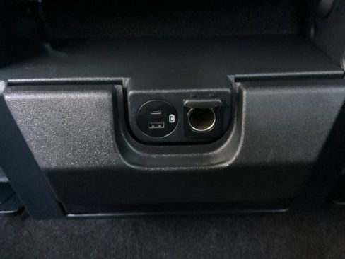 Used 2023 Ford F150 XLT image 38