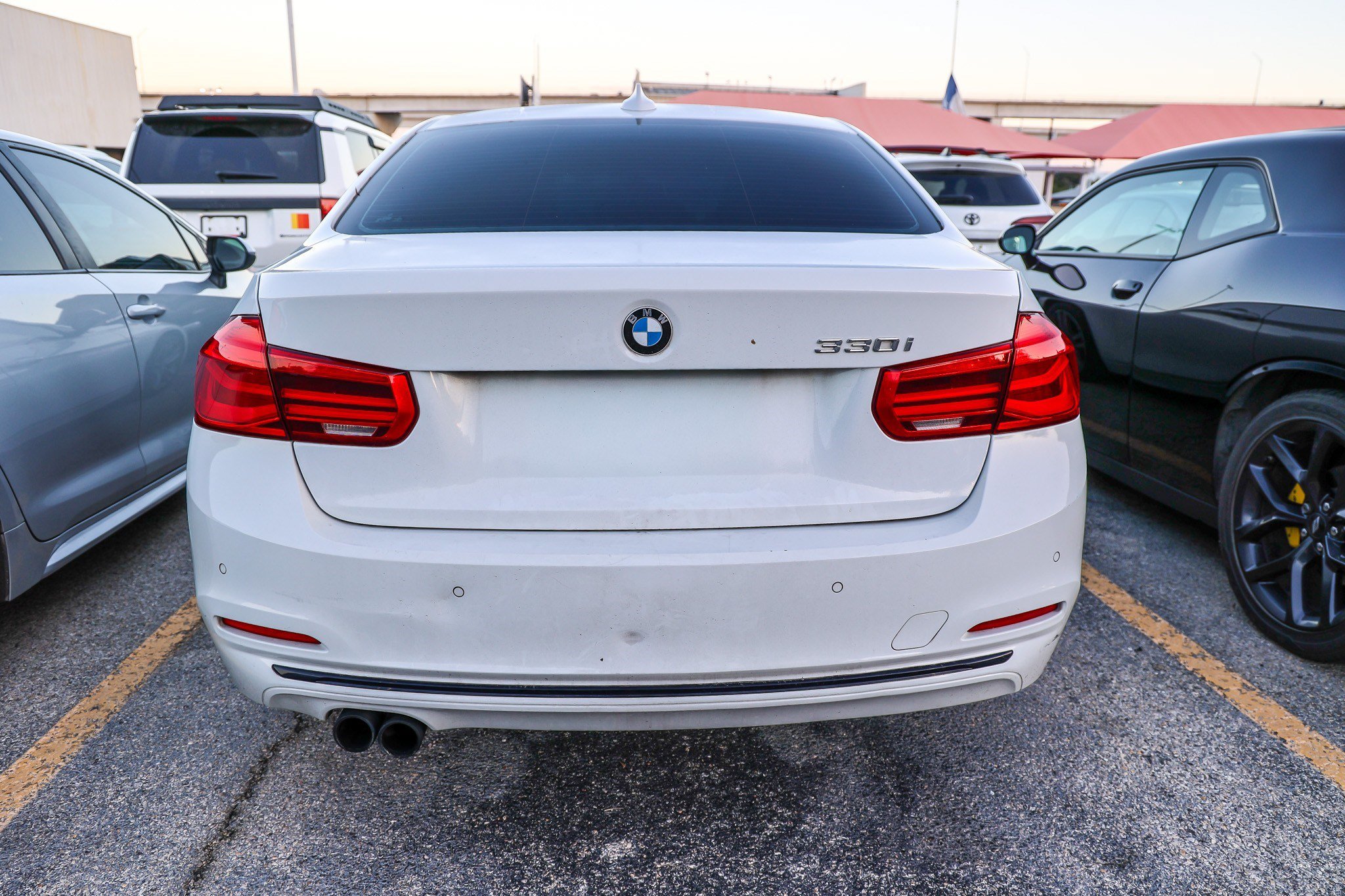 Used 2017 BMW 330i Sedan RWD image 8