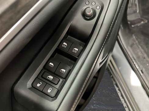 New 2026 Jeep Grand Cherokee L Limited w/ Limited Altitude Package AWD/4WD image 22