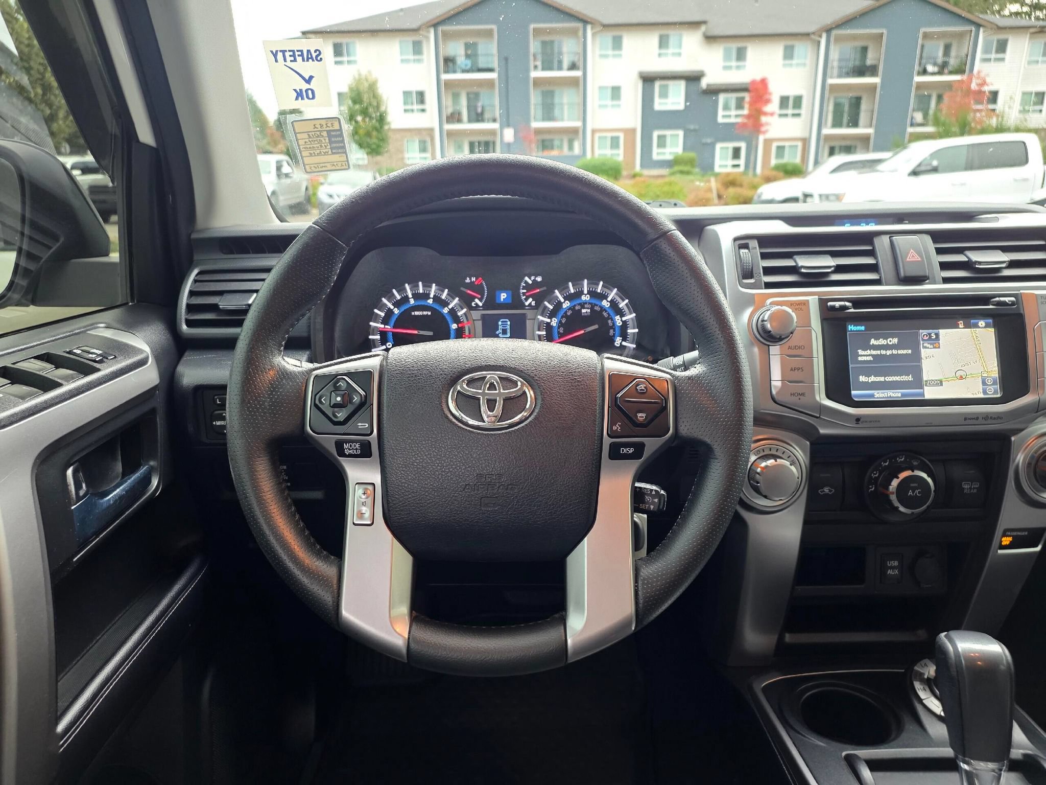 Used 2018 Toyota 4Runner SR5 AWD/4WD image 12