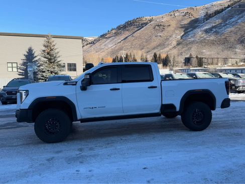 Used 2025 GMC Sierra 2500 AT4X w/ AT4X AEV Edition image 21