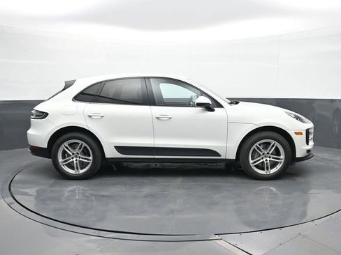 Certified 2021 Porsche Macan image 24