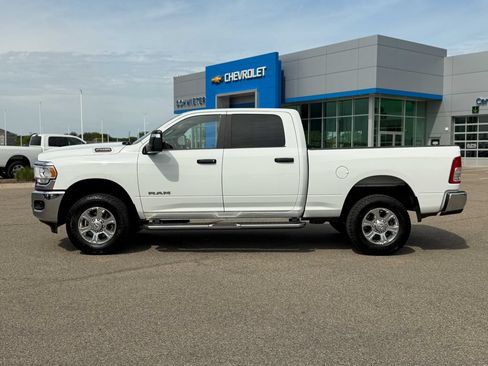 Used 2024 RAM 2500 Big Horn AWD/4WD image 10