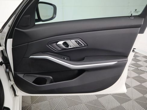 Certified 2023 BMW 330i 330i w/ Driving Assistance Package image 26