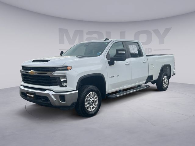 Used 2024 Chevrolet Silverado 2500 LT AWD/4WD image 1