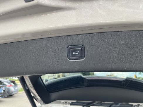 Used 2021 Chevrolet Blazer RS w/ Enhanced Convenience Package image 31