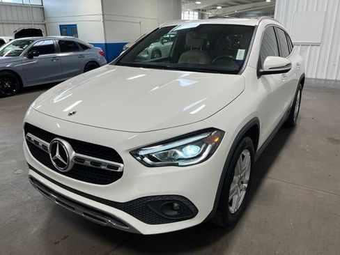 Used 2021 Mercedes-Benz GLA 250 4MATIC w/ Premium Package image 7