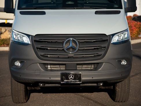 New 2025 Mercedes-Benz Sprinter 2500 image 12