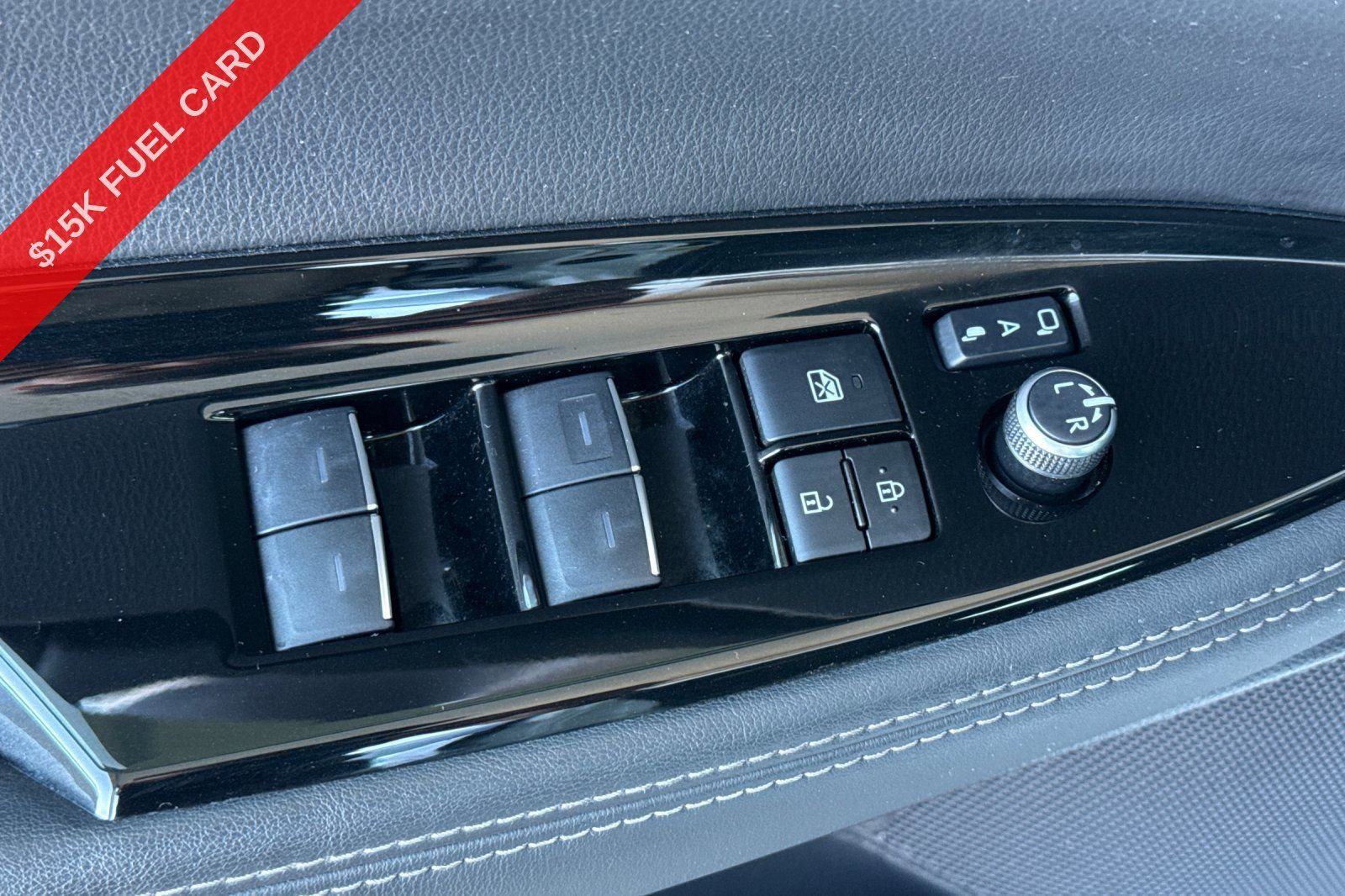 Certified 2022 Toyota Mirai w/ Advanced Technology Package RWD image 17