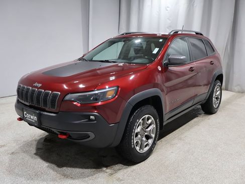 Used 2021 Jeep Cherokee Trailhawk image 5